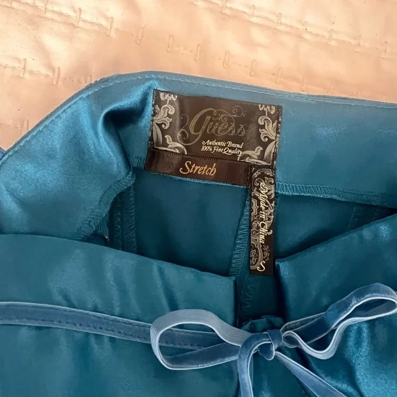 SOLD DEPOP VTG Satin Corset - Picture 3 of 6